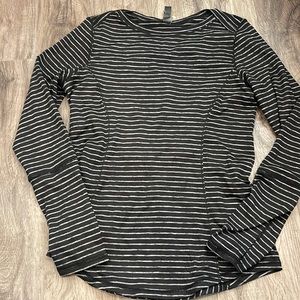 Black and white striped 90 degree longsleeve